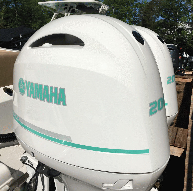 Yamaha White Outboard